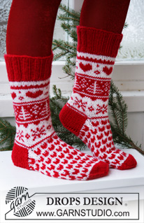 Free patterns - Vánoční ponožky a papučky / DROPS Extra 0-566