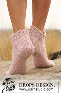 Free patterns - Calcetines Tobilleros para Mujer / DROPS 127-37